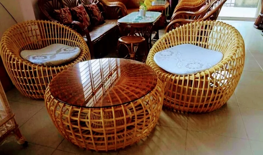 Apple Sofa Set, With Table